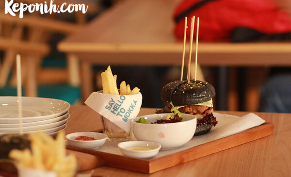 keponih.com, food blogger, pasta carbonara, mokka cafe cabana, food review 