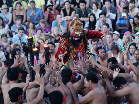 Bali, travel blog, tari kecak, keponih.com