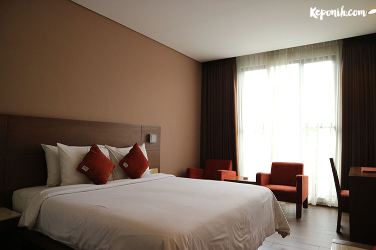 hemangini hotel bandung, travel blogger, staycation, superior room
